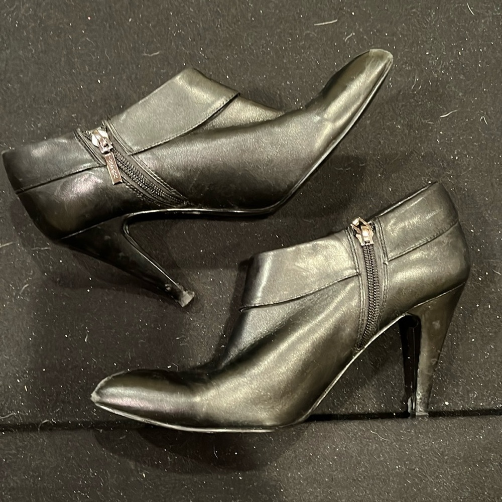 Unbranded black booties size 7.5. 3 inch heel